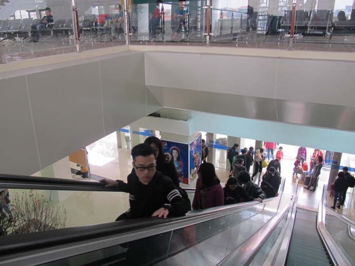 Ga-Ha-Noi-dua-thang-cuon-phuc-vu-hanh-khach