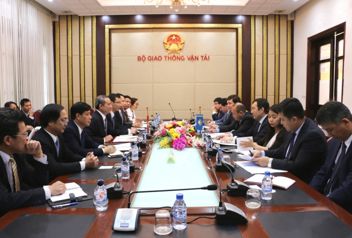 Ky-bien-ban-duong-sat-Viet-Nam-Kazakhstan