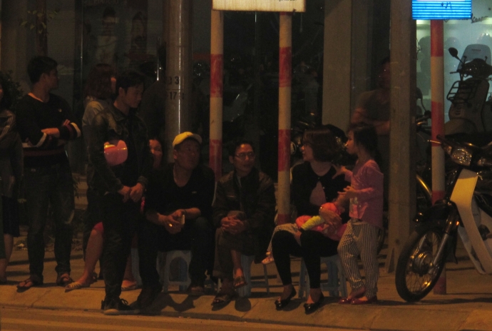 dan-xem-cau-tau-duong-sat-Cat-Linh-Ha-Dong