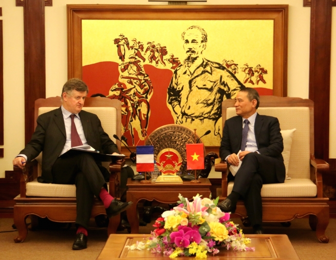 Bo-truong-Nghia-tiep-ADP