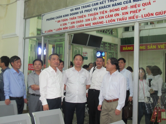 Bo-truong-Nghia-thi-sat-tau-Sai-Gon-Nha-Trang