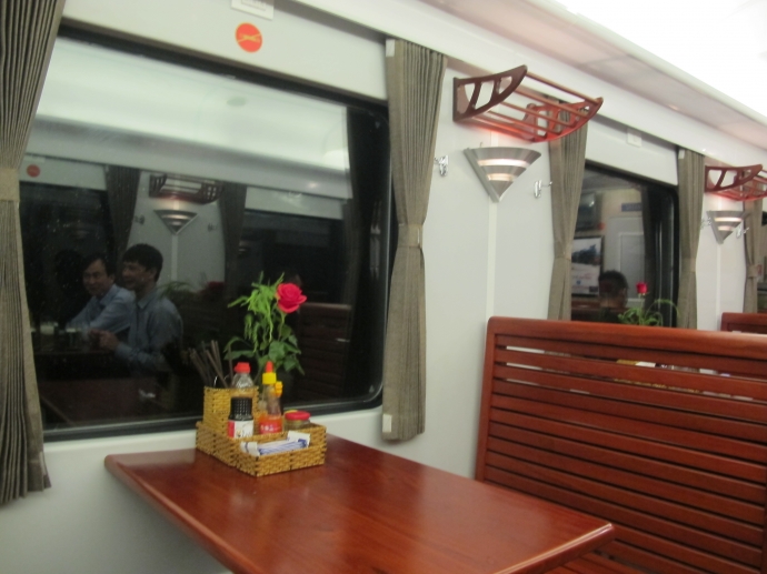 Toa-hang-an-tau-5sao-Sai-Gon-Nha-Trang