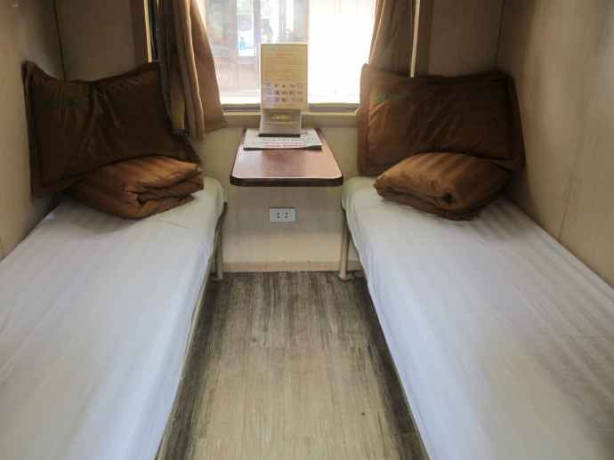 toa-giuong-nam-tau-SE1