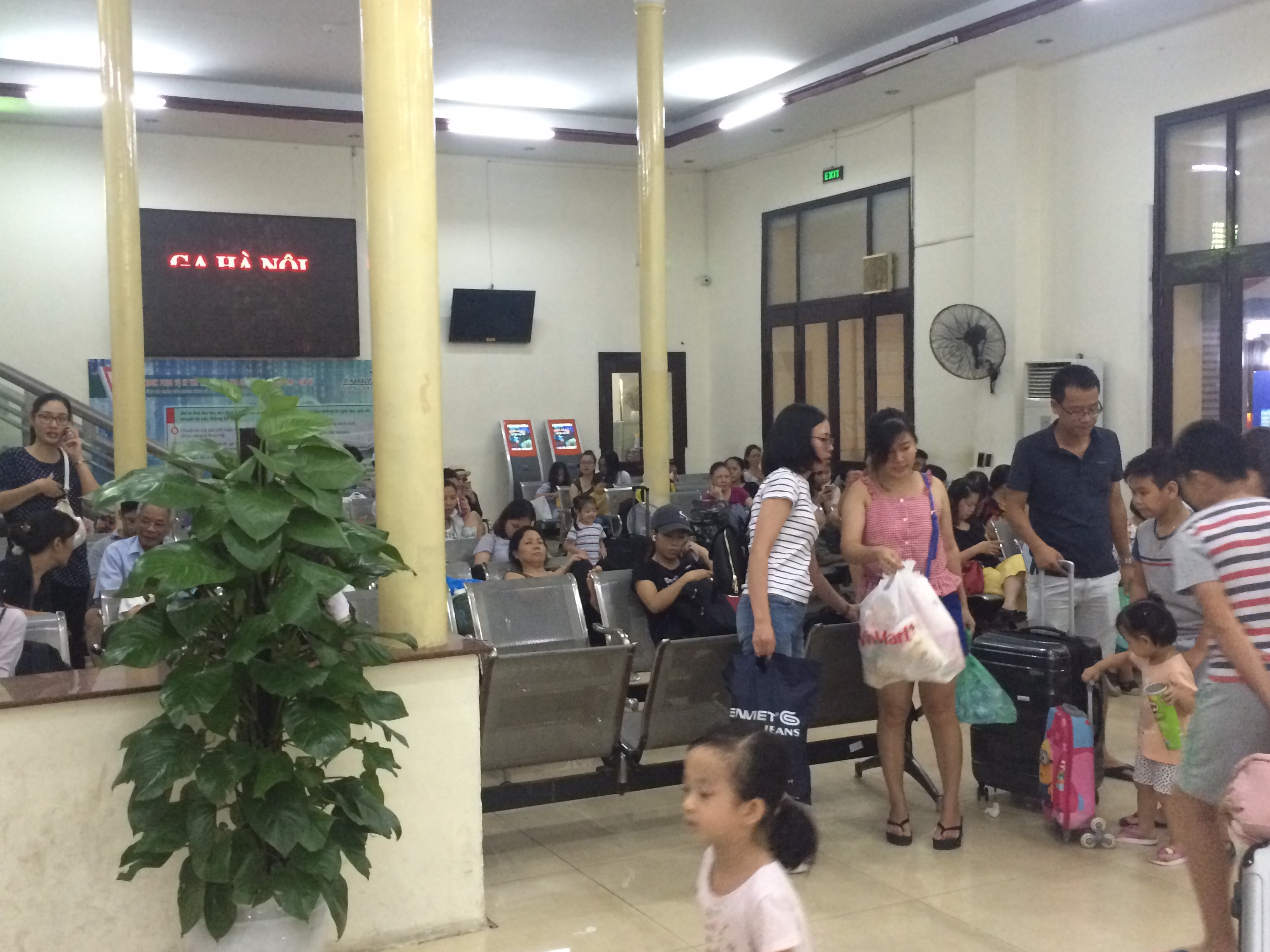 phong-doi-tau-ga-Ha-Noi-1-9-2017