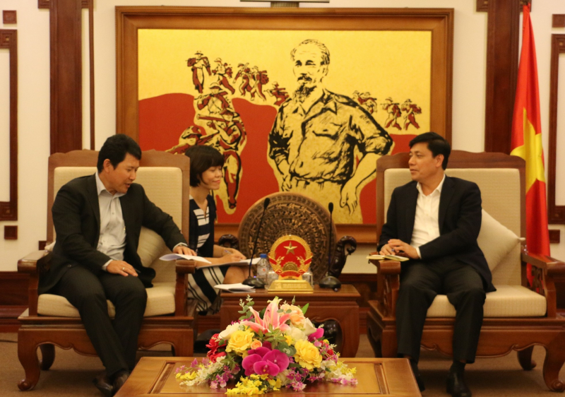 Thu-truong-Dong-tiep-Cong-su-Nhat-Ban-ve-du-an-ha-