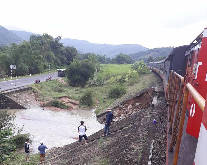 xoi-lo-taluy-duong-sat