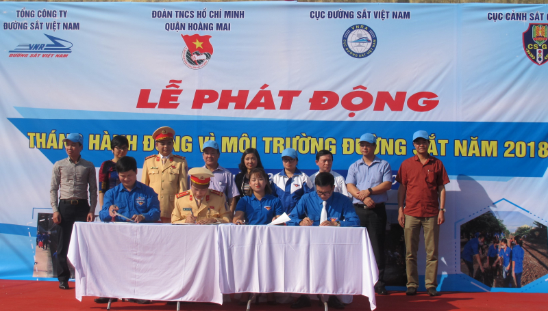 ra-quan-moi-truong-duong-sat2