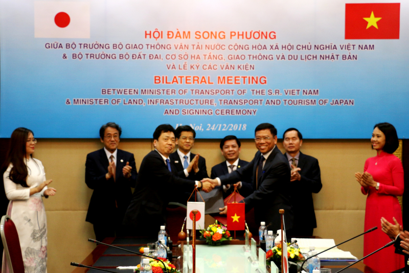 ky-bien-ban-hop-tac-linh-vuc-hang-hai-giua-Viet-Nh