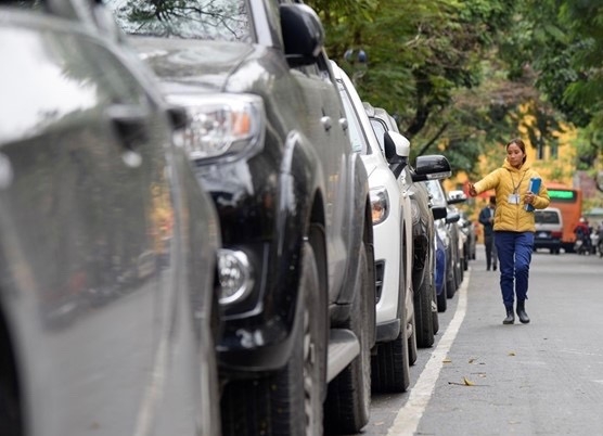 tim-diem-trong-xe-qua-dien-thoai-di-dong (1)