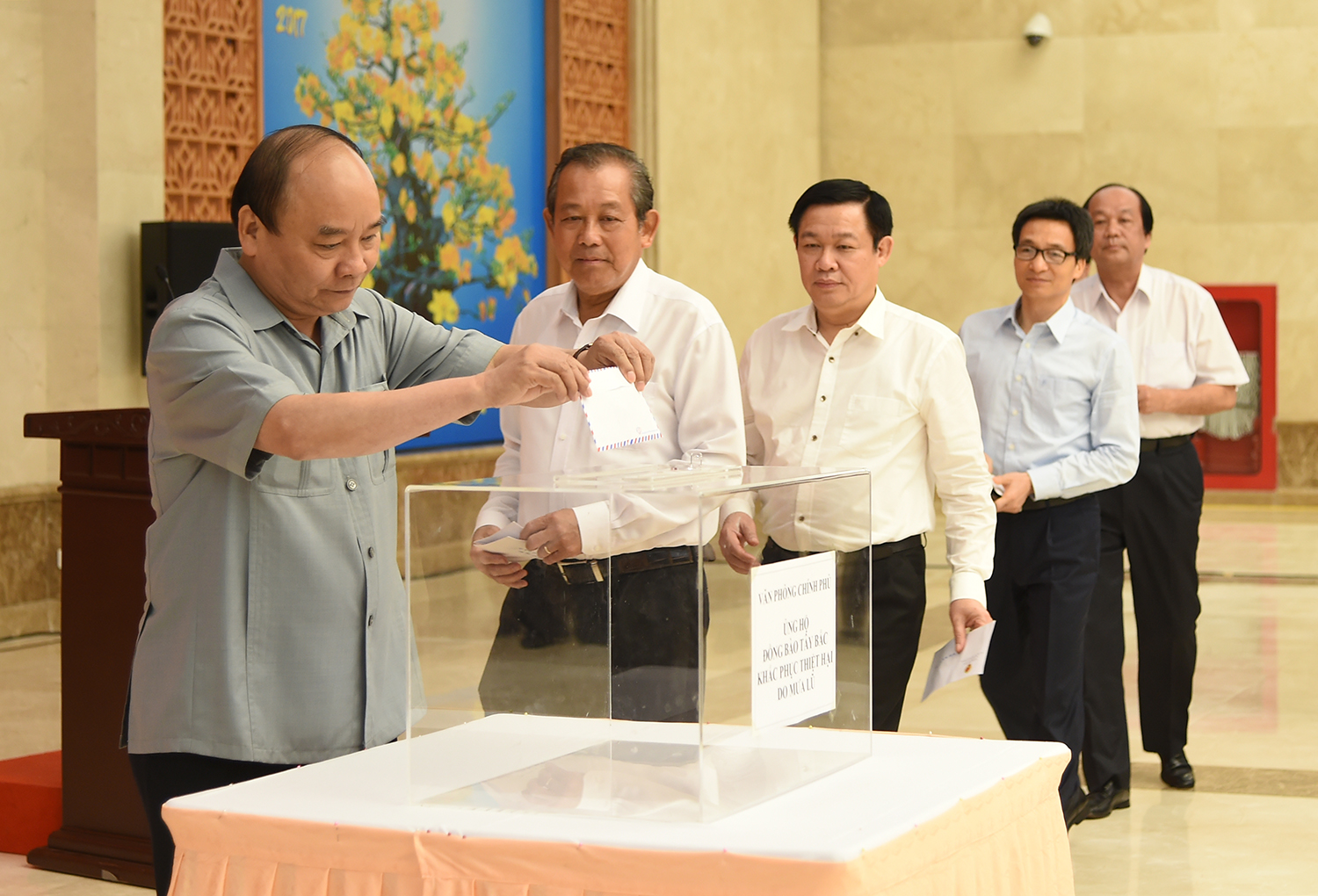 chinh-phu-ung-ho-dong-bao-bi-thien-tai