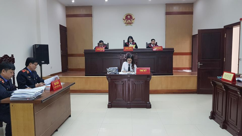 giam-doc-tham-vu-lui-xe-tren-cao-toc