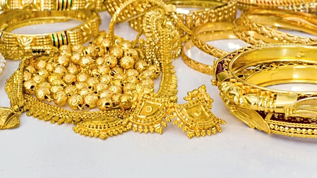 Sang-2-6-gia-vang-quay-dau-giam-manh