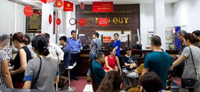 Gia-vang-tang-dien-dao-nguoi-dan-hoi-ha-luot-song