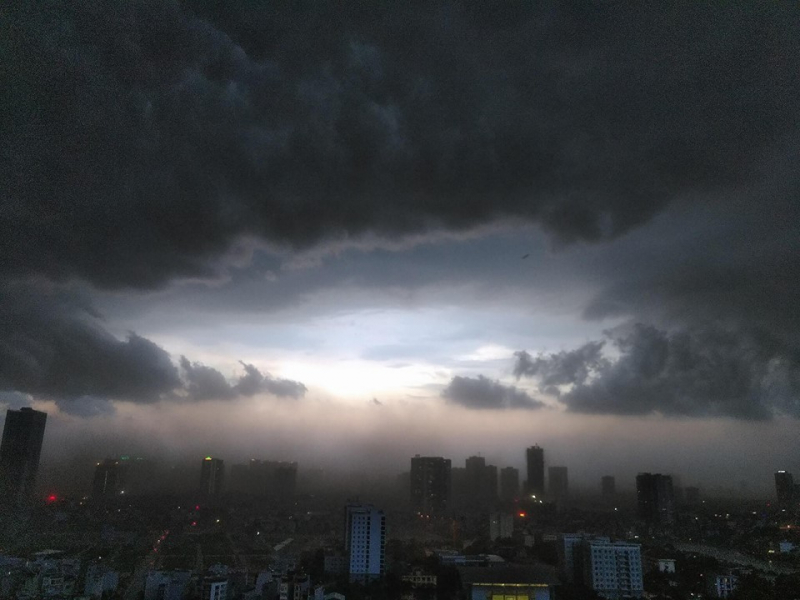 kinh-hoang-hinh-anh-ha-noi-trong-con-mua-chieu-18-