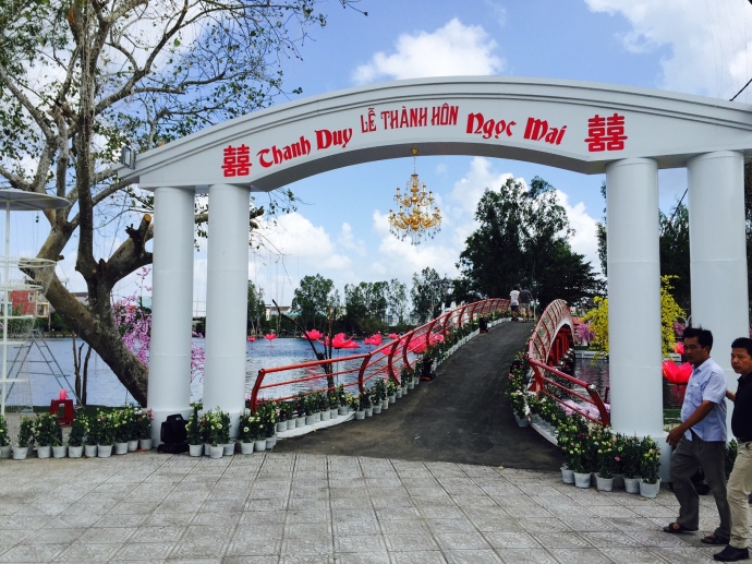 dai-gia-mien-tay-noi-gi-sau-dam-cuoi-con-gai