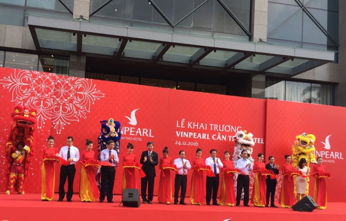 khai-truong-khanh-san-5-sao-cao-nhat-dbscl-tai-can