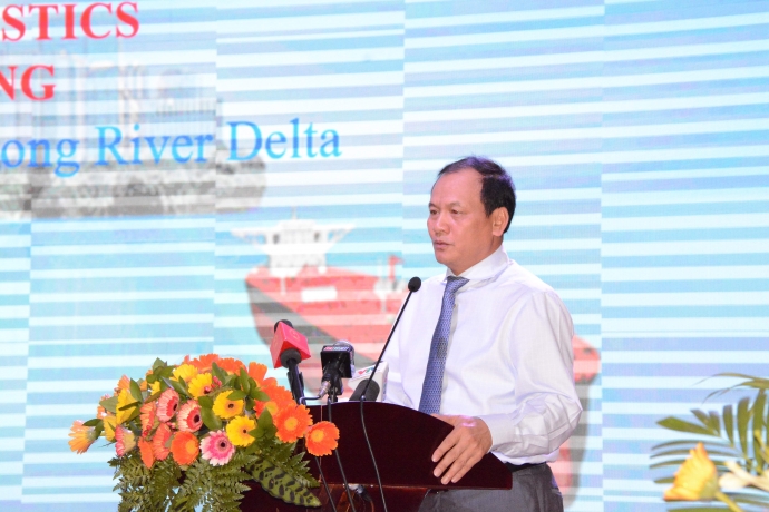 day-nha-trien-khai-dau-tu-trung-tam-logistics-đbsc