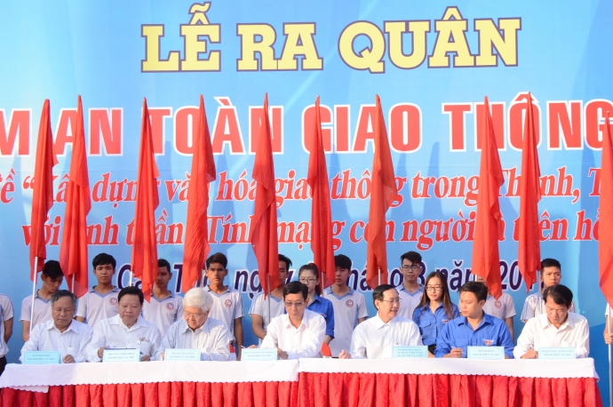 can-tho-ra-quan-nam-an-toan-giao-thong-20172