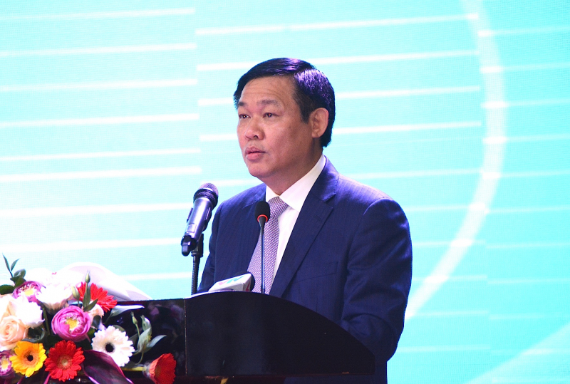 hon-500-dai-bieu-tham-du-hoi-nghi-dien-hong-ban-qu