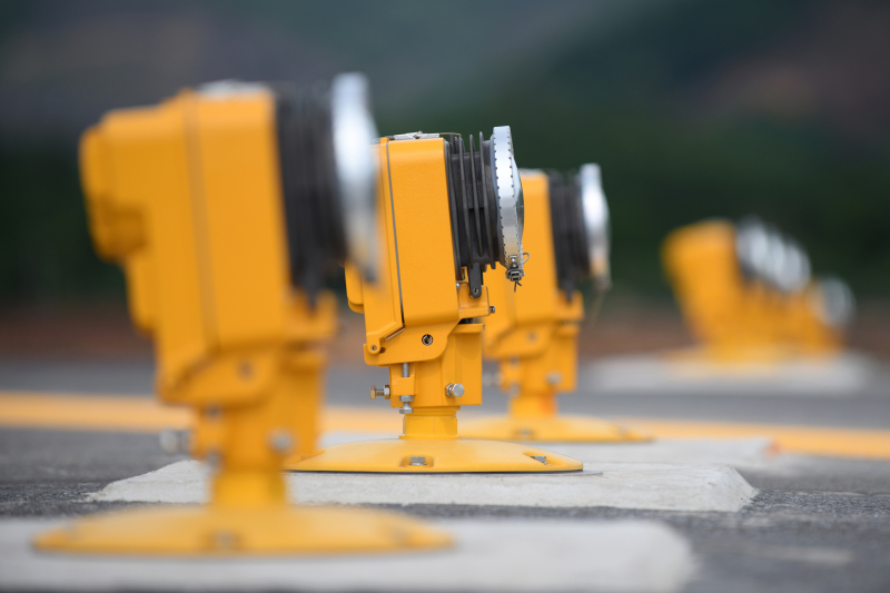 Hệ thống đèn dẫn đường CHK Quốc tế V