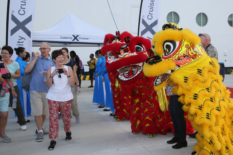 Cảng hành khách quốc tế Hạ Long đón chuye