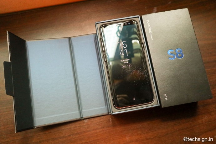 techsignin_anh_mo_hop_samsung_galaxy_s8_47