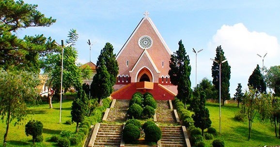 10-diem-den-hap-dan-khong-the-bo-qua-khi-den-Da-La