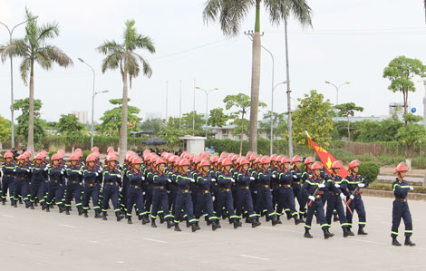 chien-si-phong-chay-chua-chay