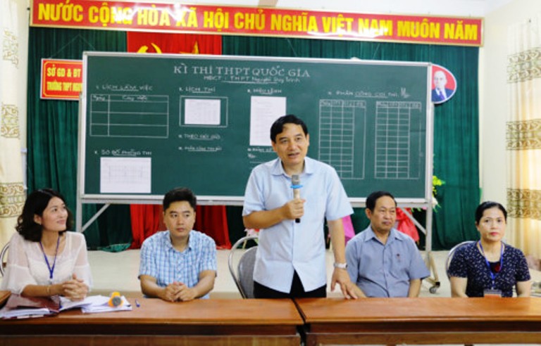 bi-thu-tinh-uy-nghe-an-kiem-tra-cac-diem-thi-truoc