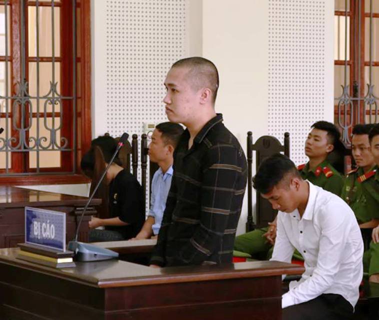 45669427_351810528728365_2875229855891324928_n