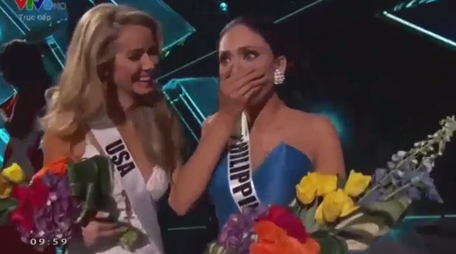 1-hoa-hau-colombia-bi-trao-nham-giai