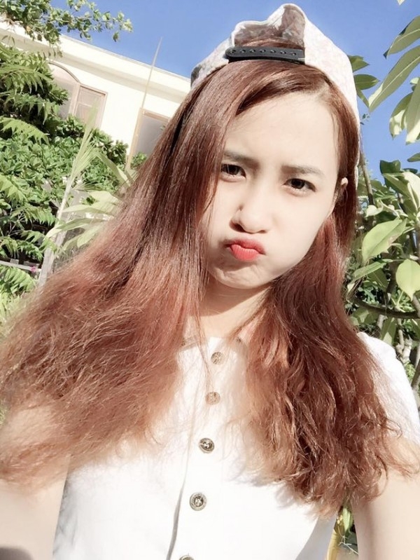 co-gai-dan-toc-mong-gay-sot-mang-4