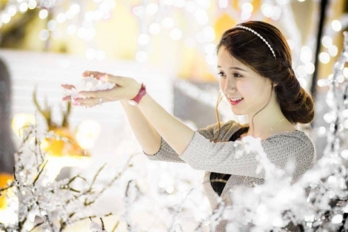 co-gai-dan-toc-mong-gay-sot-mang-8