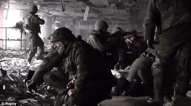 Phe ly khai tr&uacute; ẩn trong