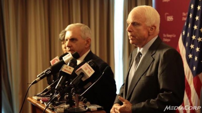 Thượng nghị sĩ John McCain - Chủ tịch Uỷ ban Qu&acirc;n 