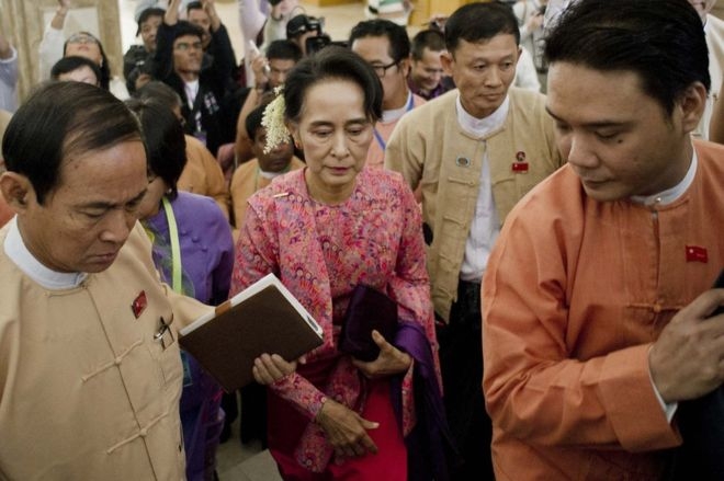 Đảng Li&ecirc;n minh Quốc gia v&igrave; D&acirc;n chủ của b&agrave;