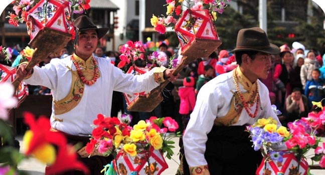 Rộn ràng tết Losar của người Tây Tạng