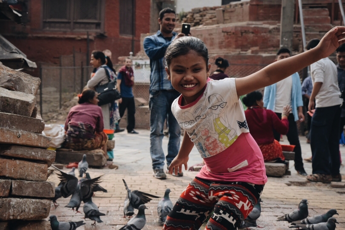 Dù còn khó khăn, những nụ cười vô tư l