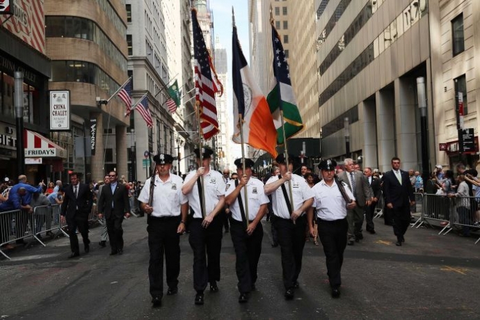 Diễu hành trên phố Hạ Manhattan tưởng nh