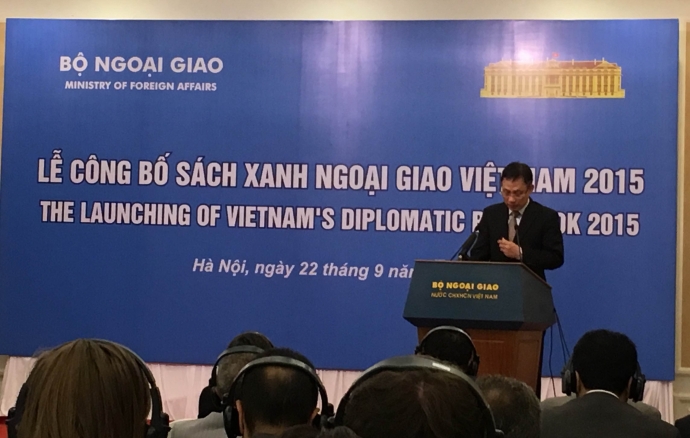 Thứ trưởng L&ecirc; Ho&agrave;i Trung