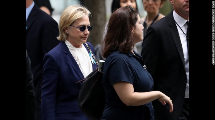 B&agrave; Clinton xuất hiện tại sự kiện tưởng nhớ c&aacute;c nạn