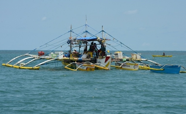 Ngư d&acirc;n Philippines lo mất kế sinh nhai v&igrave; quyết đ