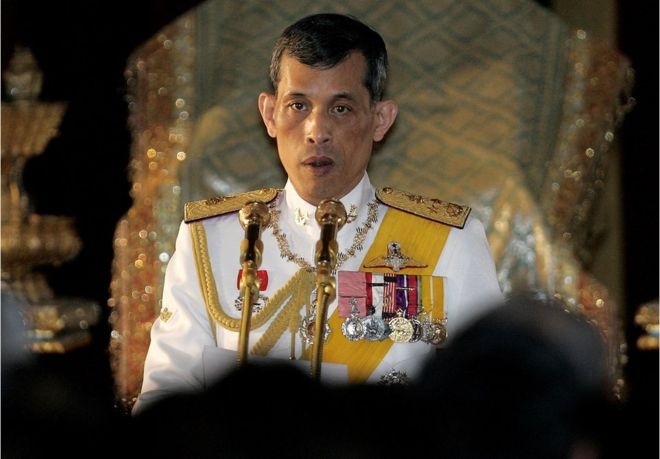 Ho&agrave;ng Th&aacute;i tử Maha Vajiralongkorn được suy t&ocirc;n l&agrave;m