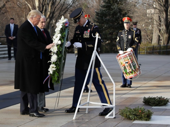 Tổng thống đắc cử Donald Trump cùng Phó 