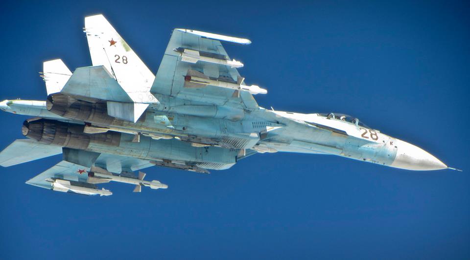 M&aacute;y bay Su-27 của Nga