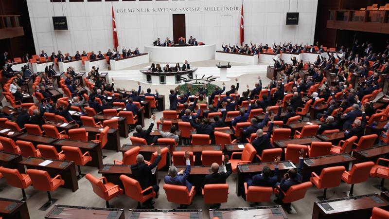 Các Nghị sĩ Thổ Nhĩ Kỳ bỏ phiếu ủng họ