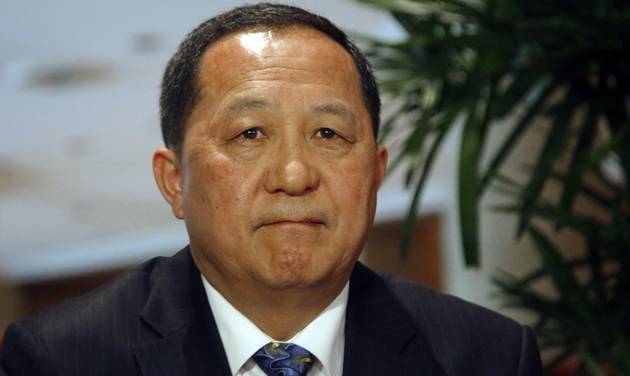 Ngoại trưởng Triều Ti&ecirc;n  Ri Yong-ho