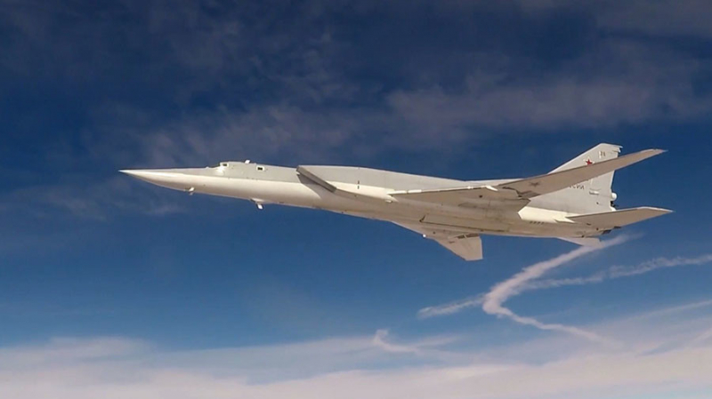 Máy bay ném bom tầm xa Tu-22M3