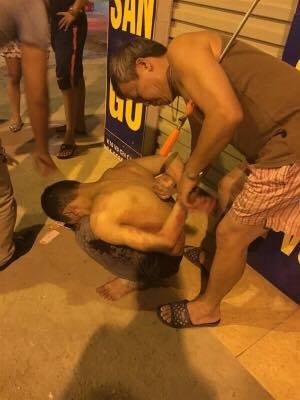 tên cướp bị khống chế