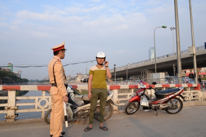 gọi điện người th&acirc;n